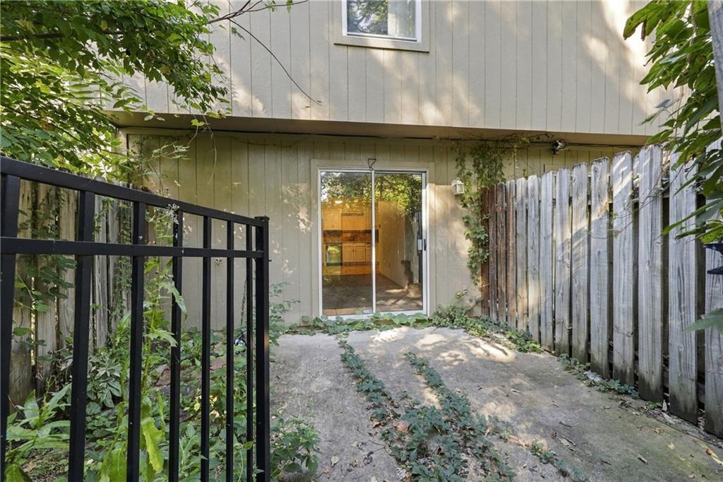 15521 E 48th Street Property Photo 16