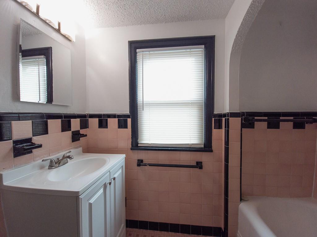 2305 E. Meyer Boulevard Property Photo 39