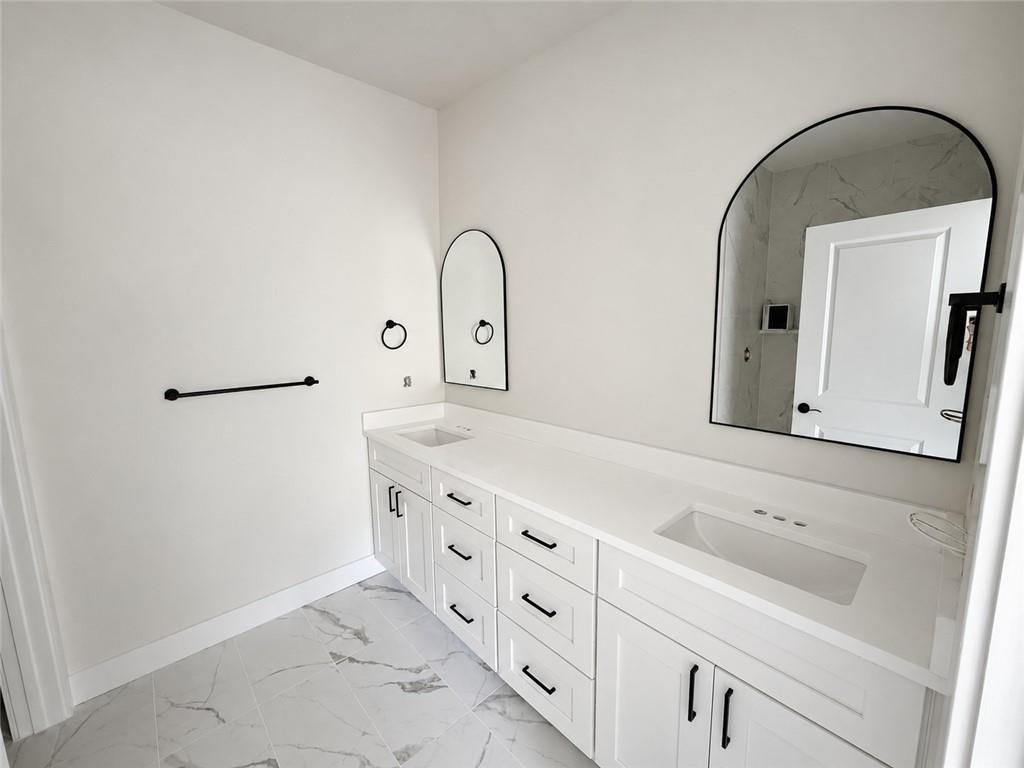 105 W Morgan Street Property Photo 5