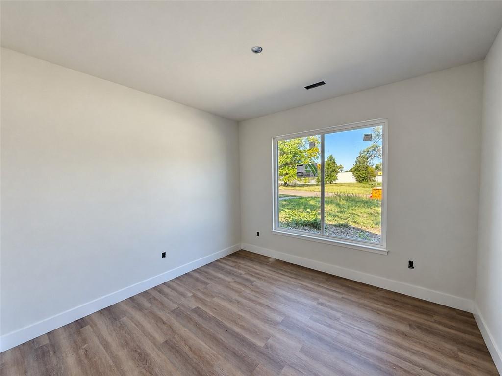 105 W Morgan Street Property Photo 7