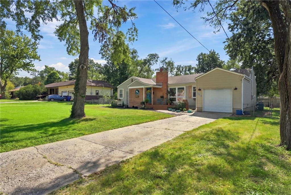 725 W Elm Street Property Photo 4