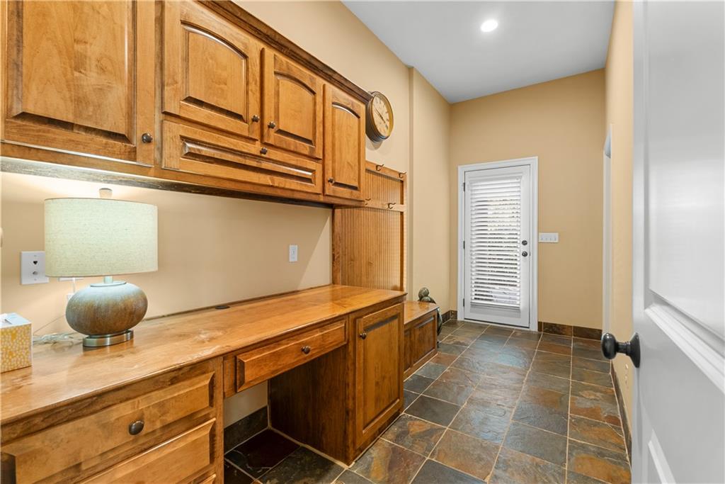 311 Nw Rockwood Court Property Photo 35