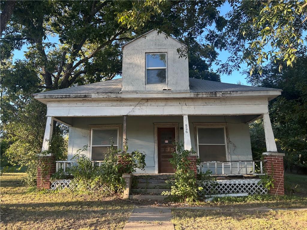 820 Tank Avenue Property Photo 2