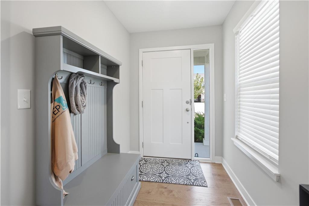 3721 Sw Walsh Drive Property Photo 3