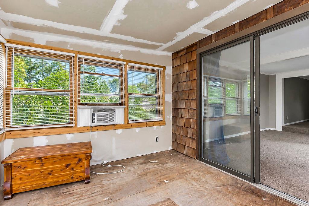 1203 W 27th Street Property Photo 18