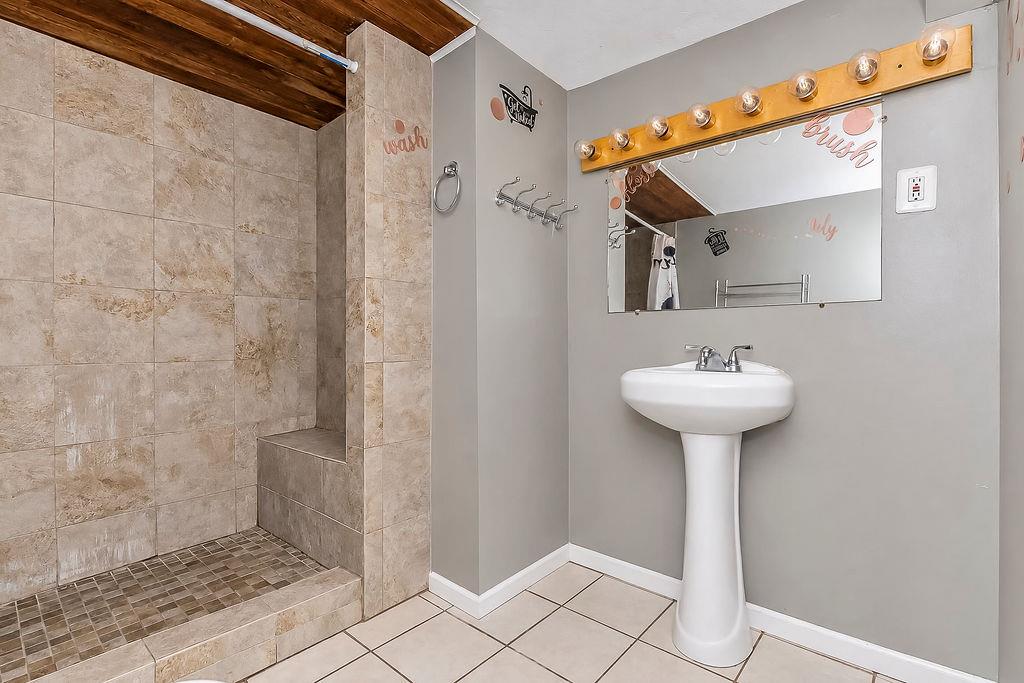1203 W 27th Street Property Photo 20