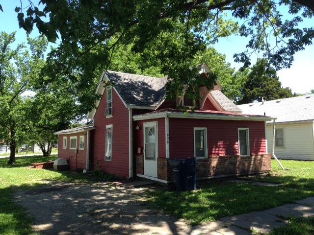826 Ellinwood Street Property Photo 1