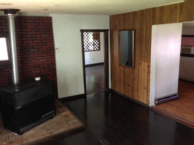 826 Ellinwood Street Property Photo 3