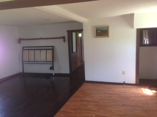 826 Ellinwood Street Property Photo 6