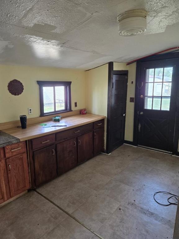 826 Ellinwood Street Property Photo 11