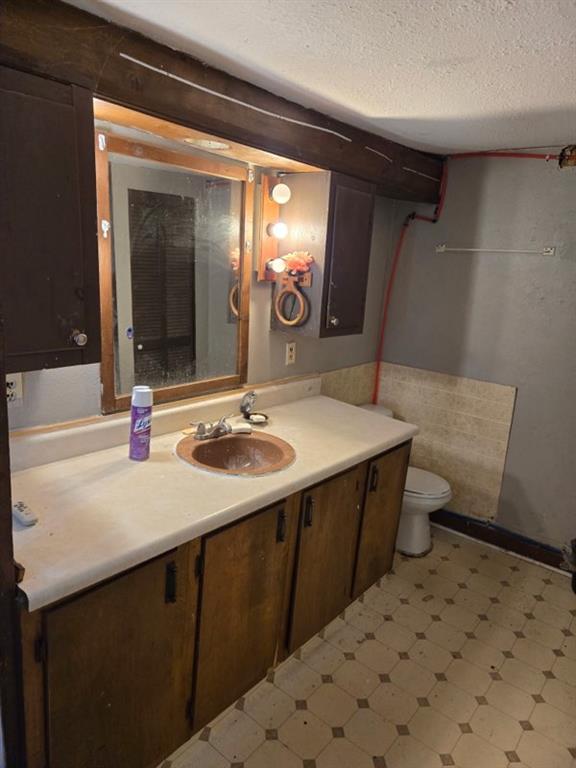 826 Ellinwood Street Property Photo 13