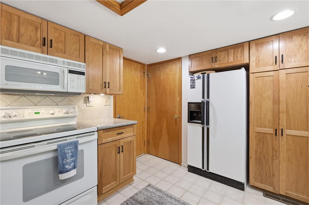 6513 W 49th Street Property Photo 12