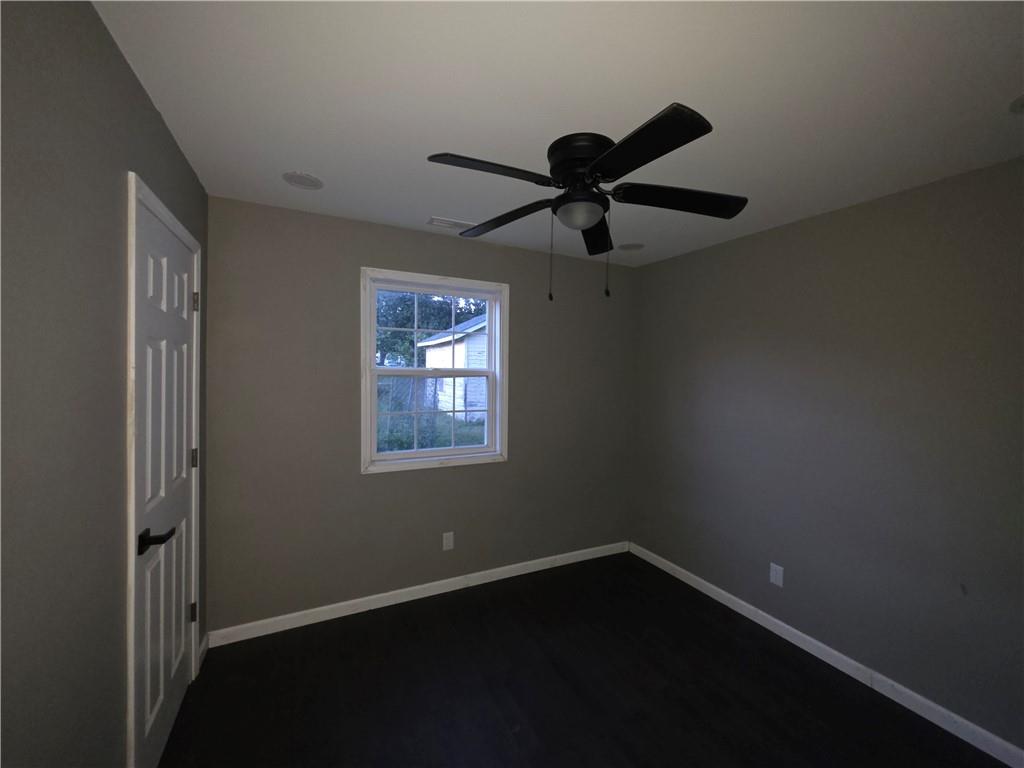 221 E 2nd Avenue Property Photo 5