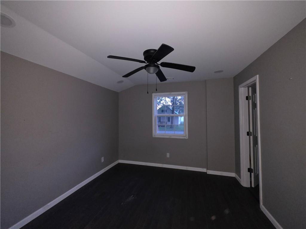 221 E 2nd Avenue Property Photo 7