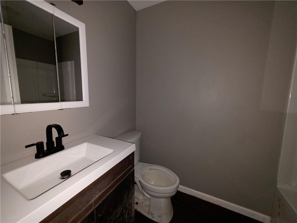 221 E 2nd Avenue Property Photo 8