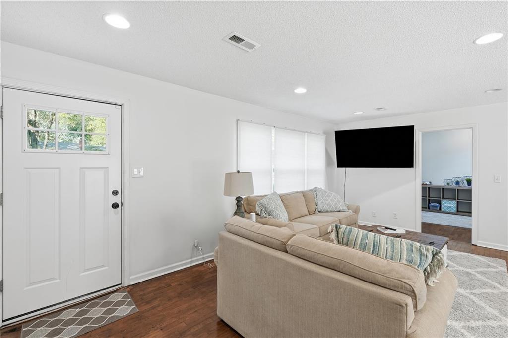 6419 Bluejacket Street Property Photo 3