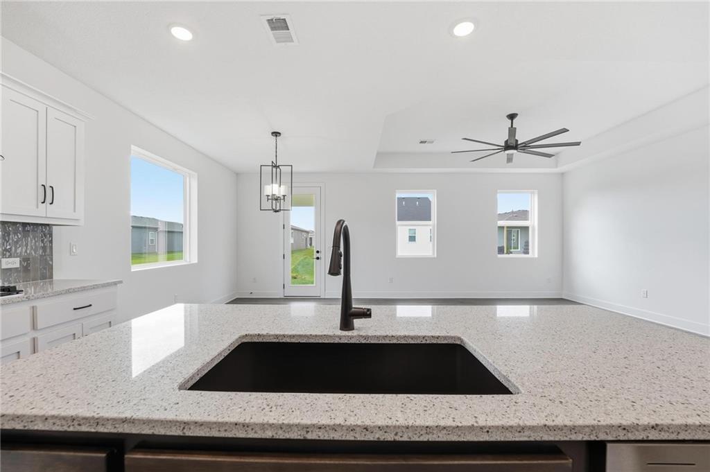 17698 Jubilee Street Property Photo 14