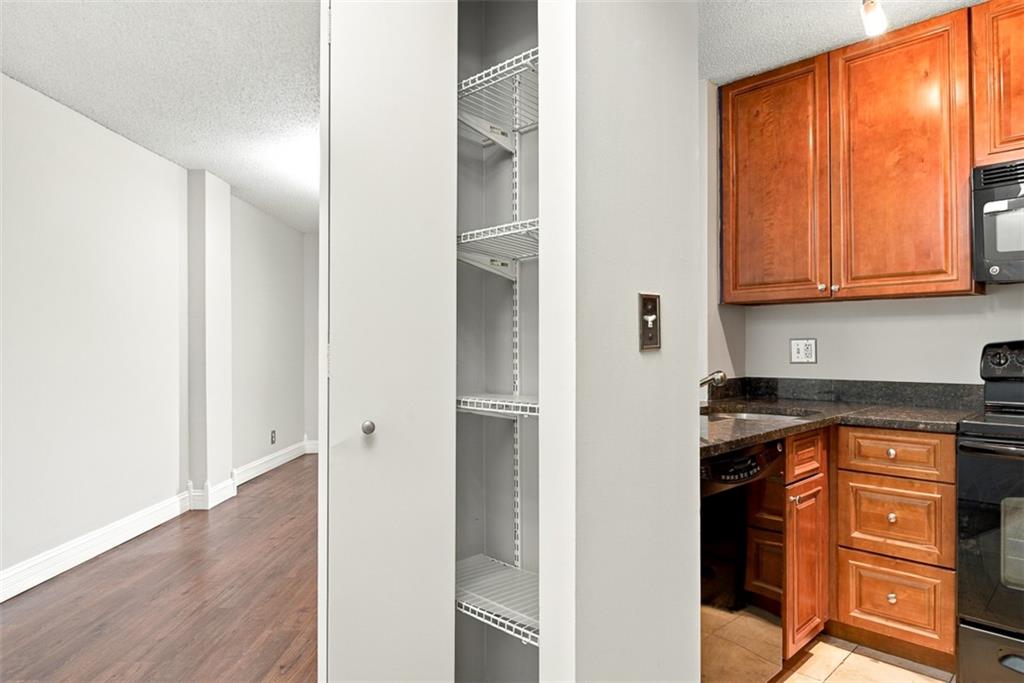 3838 Rainbow Boulevard Property Photo 8