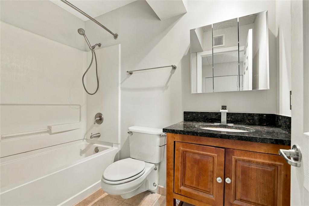 3838 Rainbow Boulevard Property Photo 13