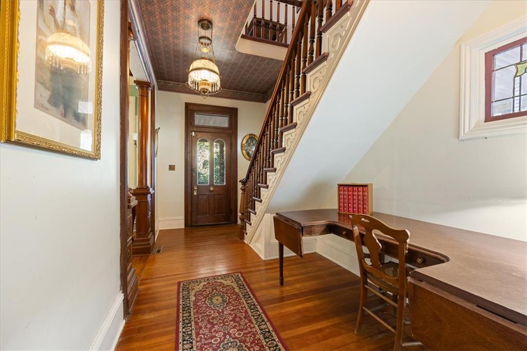 403 S Mulberry Street Property Photo 8