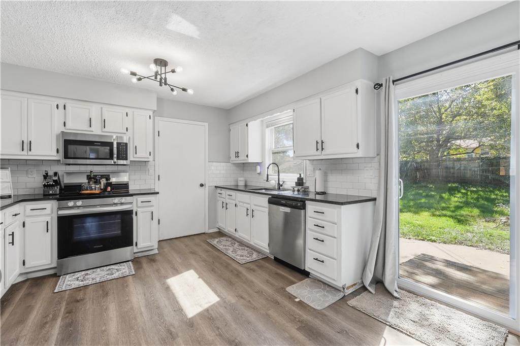 214 Cedarlane Drive Property Photo 8