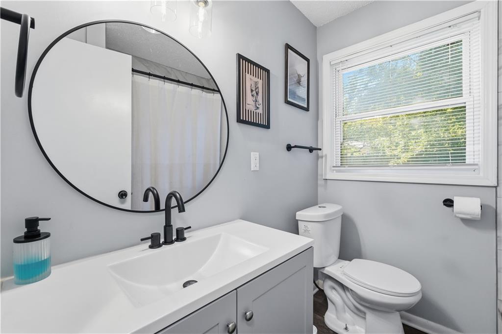 214 Cedarlane Drive Property Photo 15