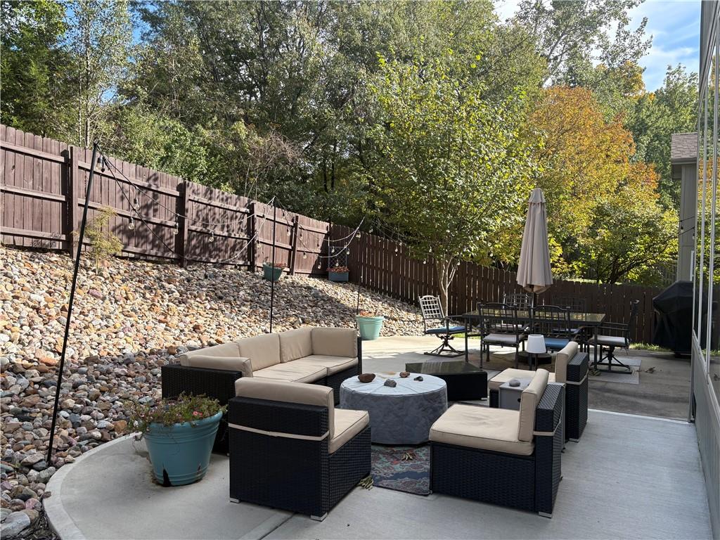 5727 N Ames Avenue Property Photo 2