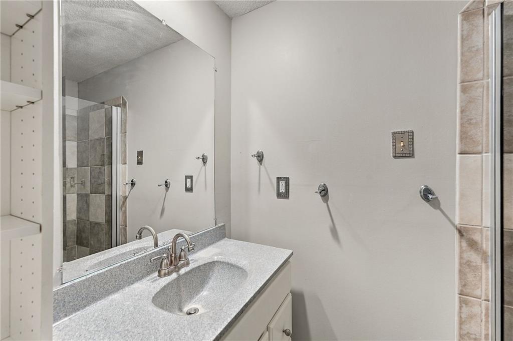 8221 W 152nd Terrace Property Photo 61