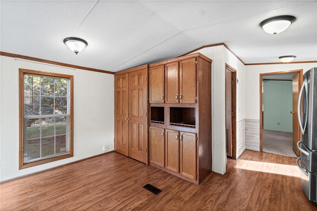 24071 Iguana Road Property Photo 9
