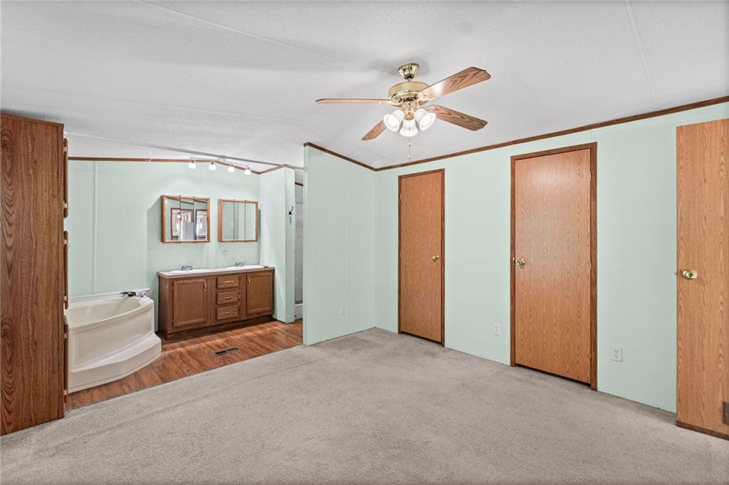 24071 Iguana Road Property Photo 16