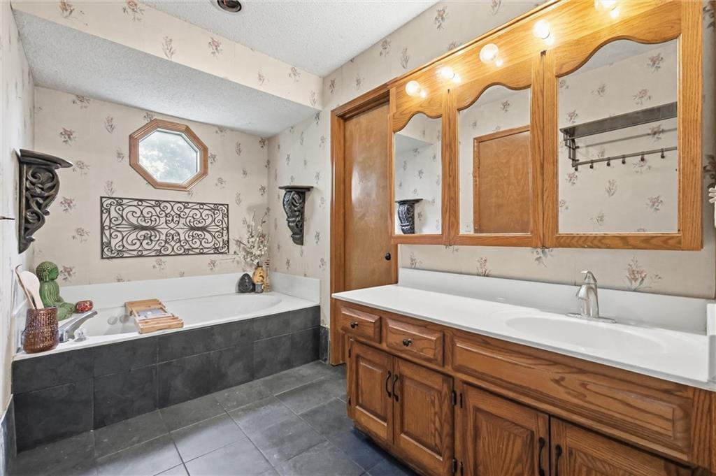 6911 N Flora Avenue Property Photo 22