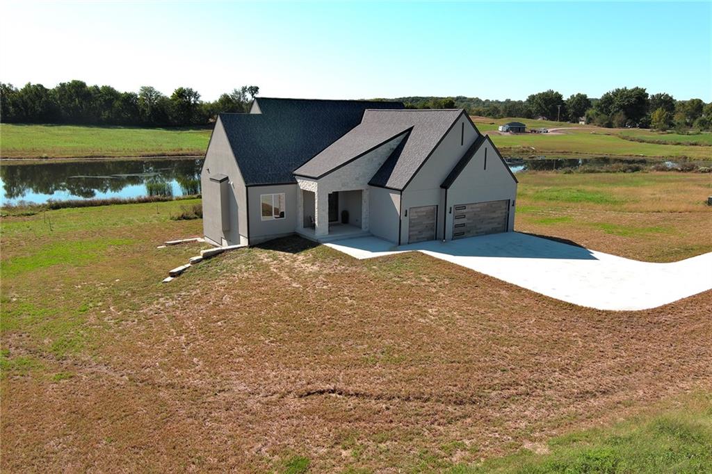 16055 Eisenhower Road Property Photo