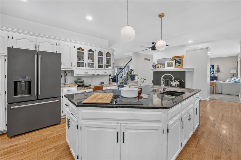 8205 W 153rd Street Property Photo 18