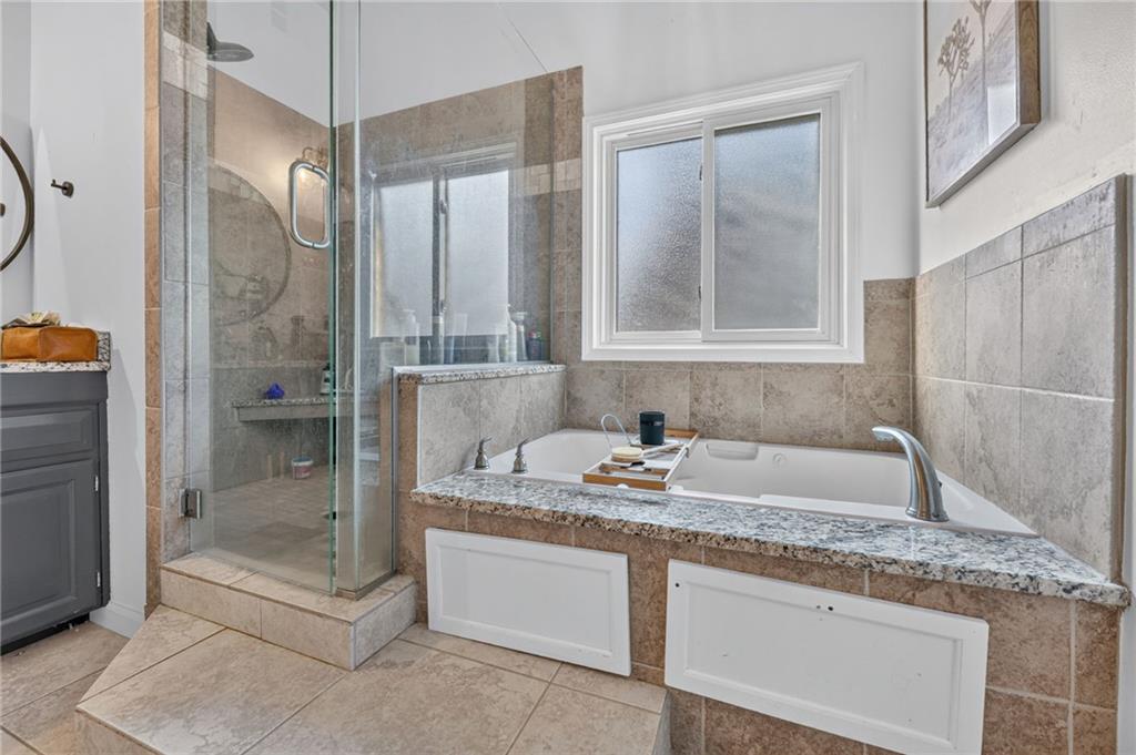 8205 W 153rd Street Property Photo 39