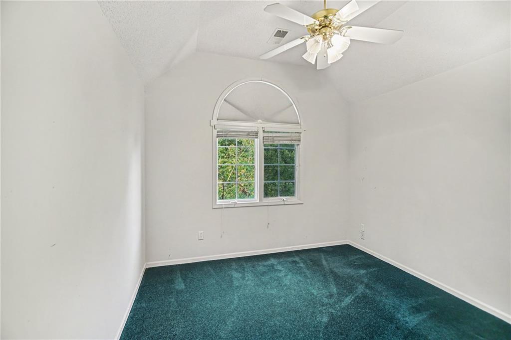 24909 E Blue Mills Road Property Photo 10