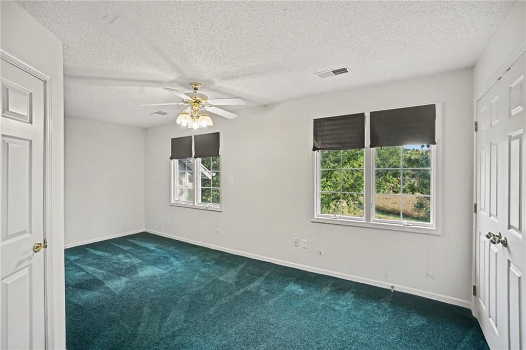 24909 E Blue Mills Road Property Photo 11