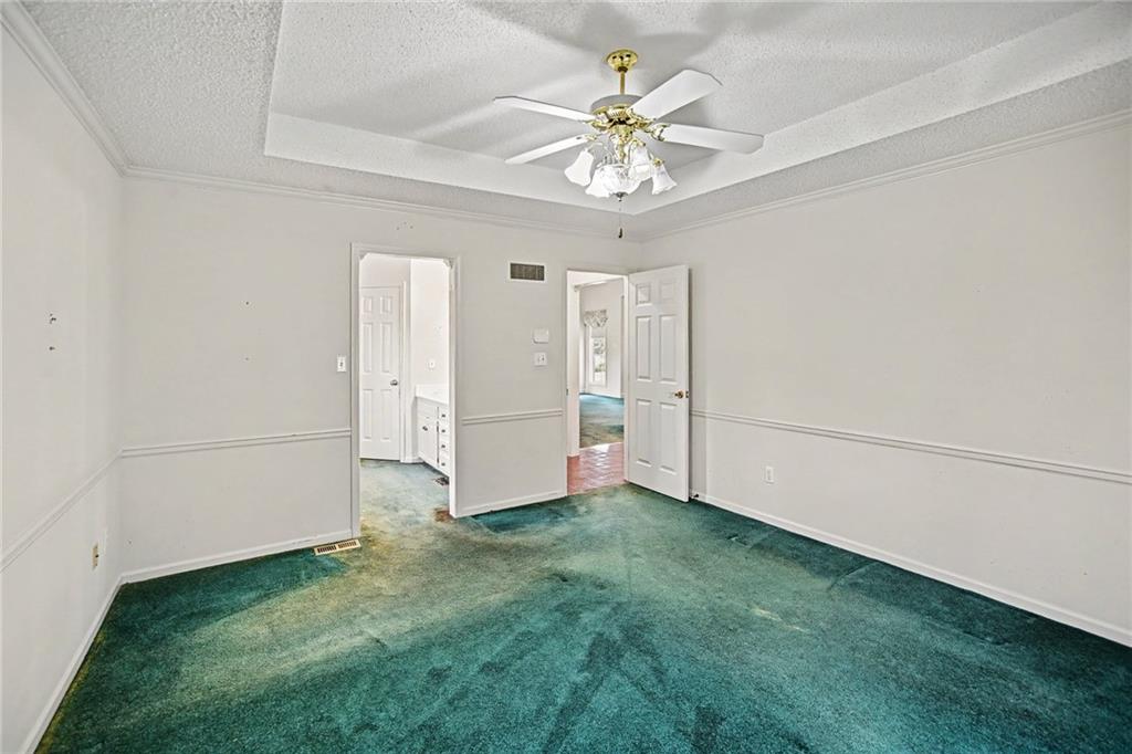 24909 E Blue Mills Road Property Photo 12