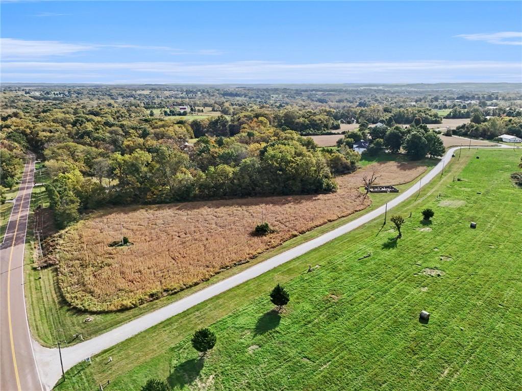 24909 E Blue Mills Road Property Photo 28
