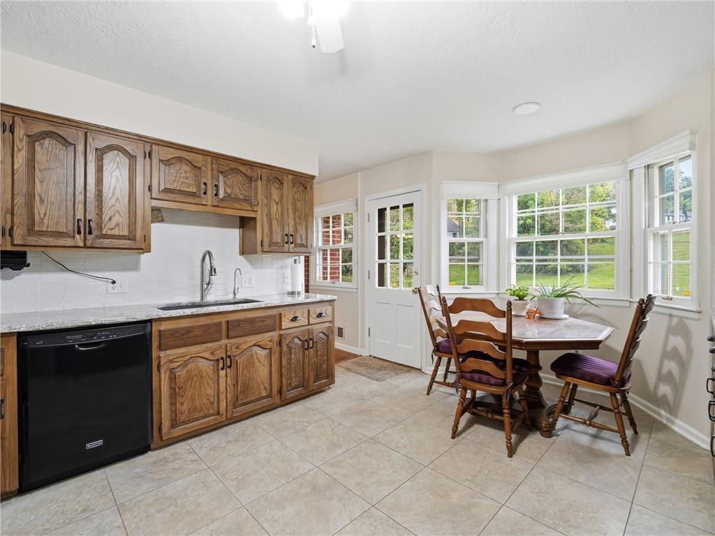 14301 E 44th Street Property Photo 13