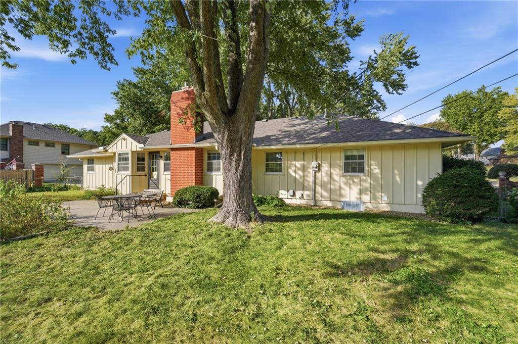 14301 E 44th Street Property Photo 37