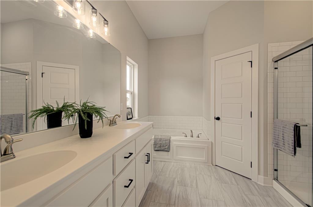 1105 Halle Drive Property Photo 18
