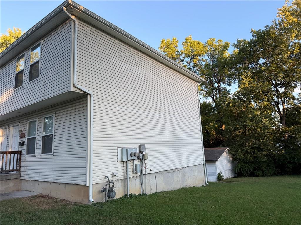 1700 W Walnut Street Property Photo 2