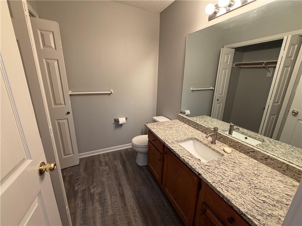 1700 W Walnut Street Property Photo 10