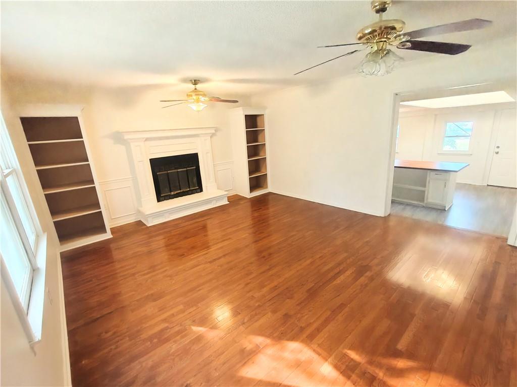 427 N Blake Street Property Photo 3