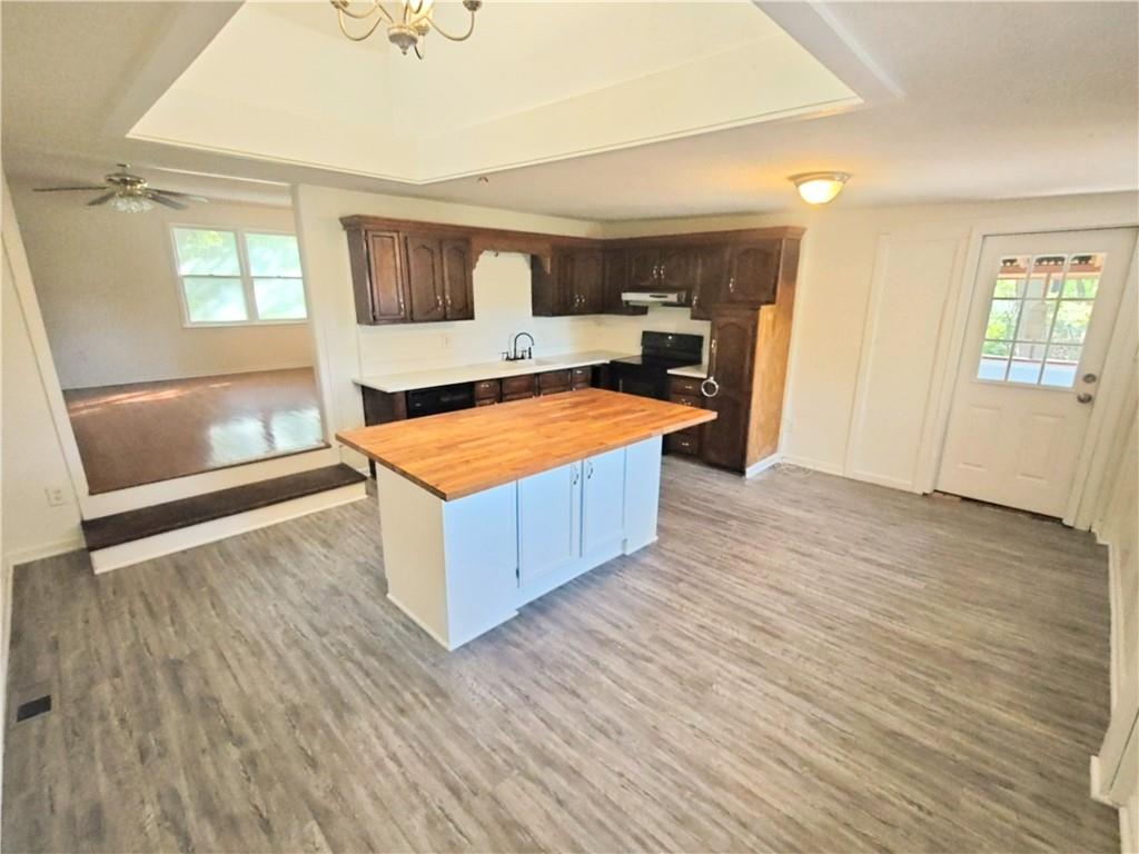 427 N Blake Street Property Photo 5