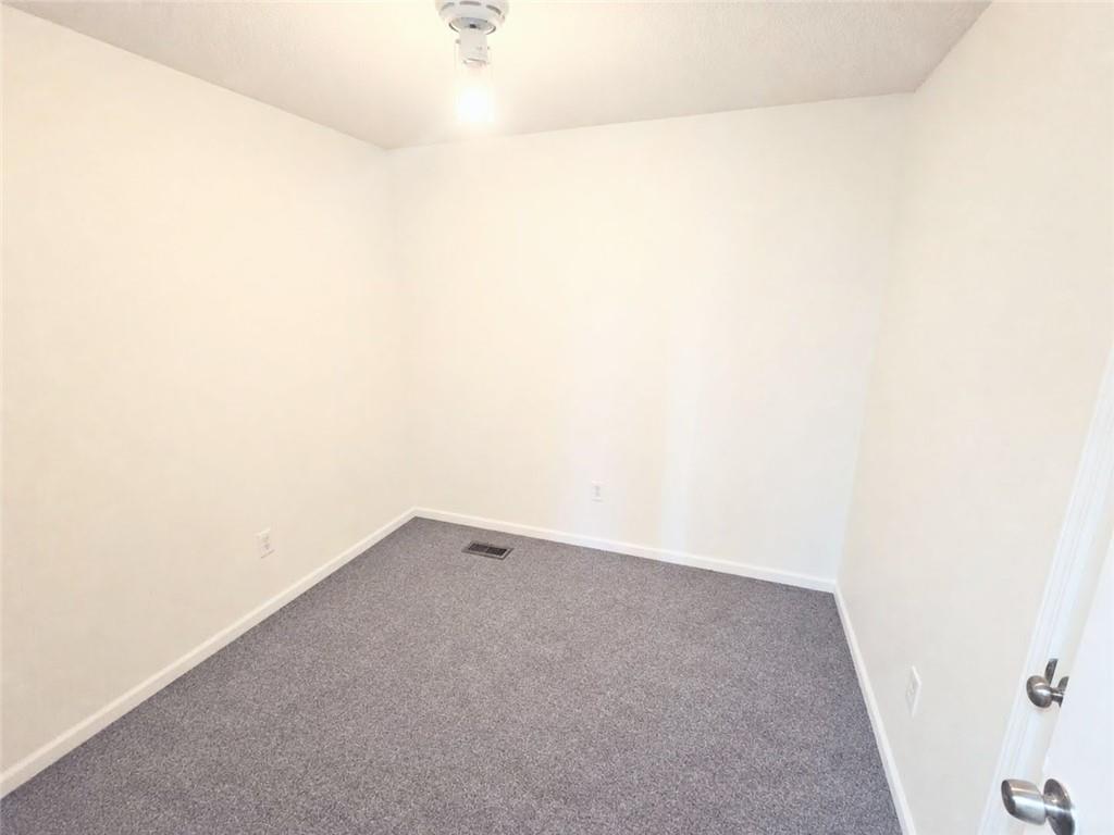 427 N Blake Street Property Photo 10