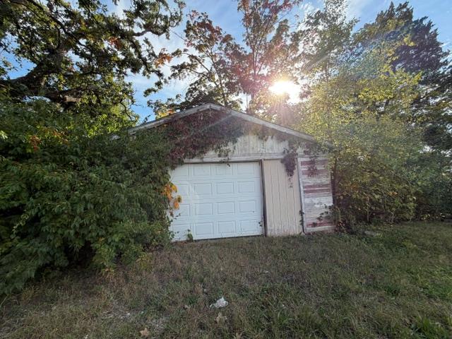 116 Cliff Drive Property Photo 6