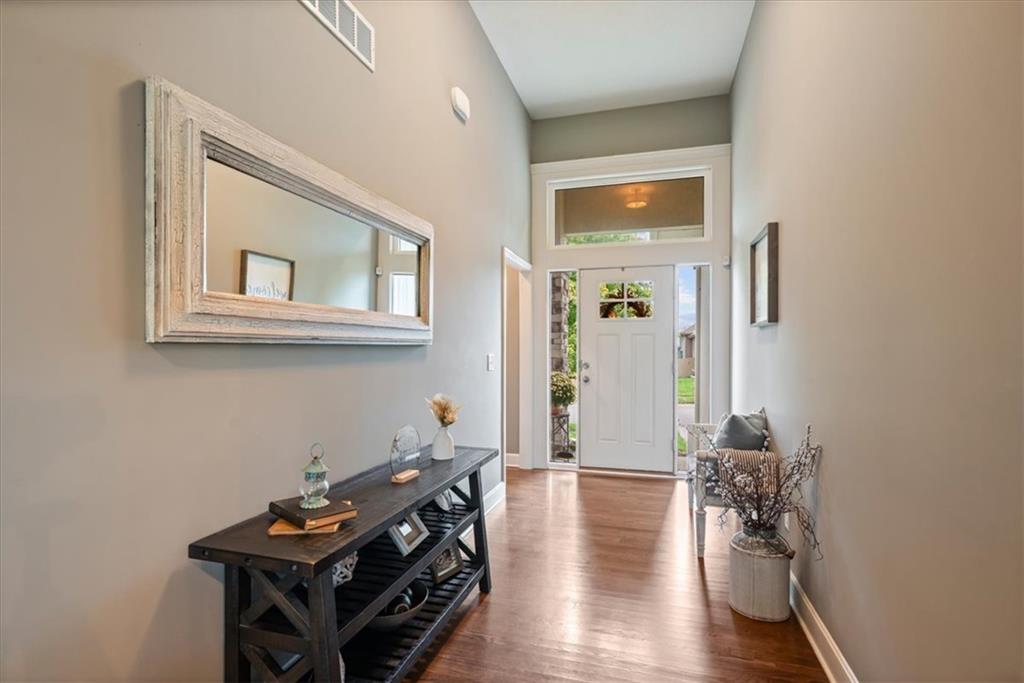 24315 W 91st Place Property Photo 3