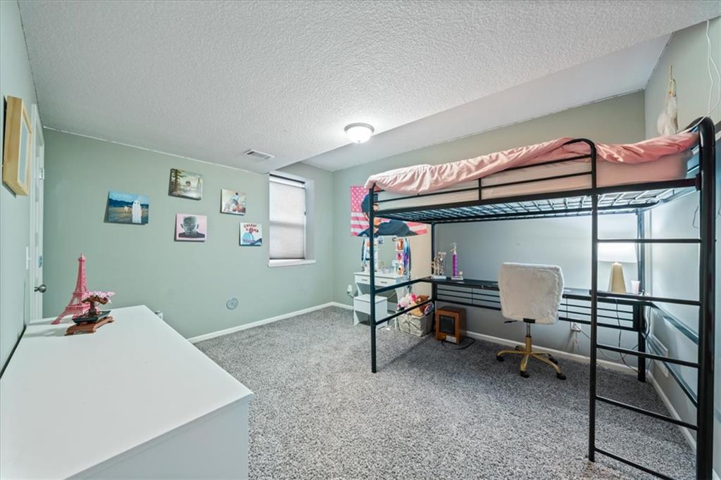 24315 W 91st Place Property Photo 25