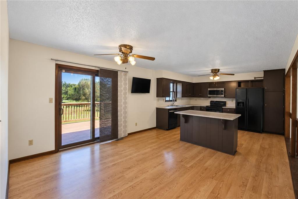 12915 Meadowlark Street Property Photo 7
